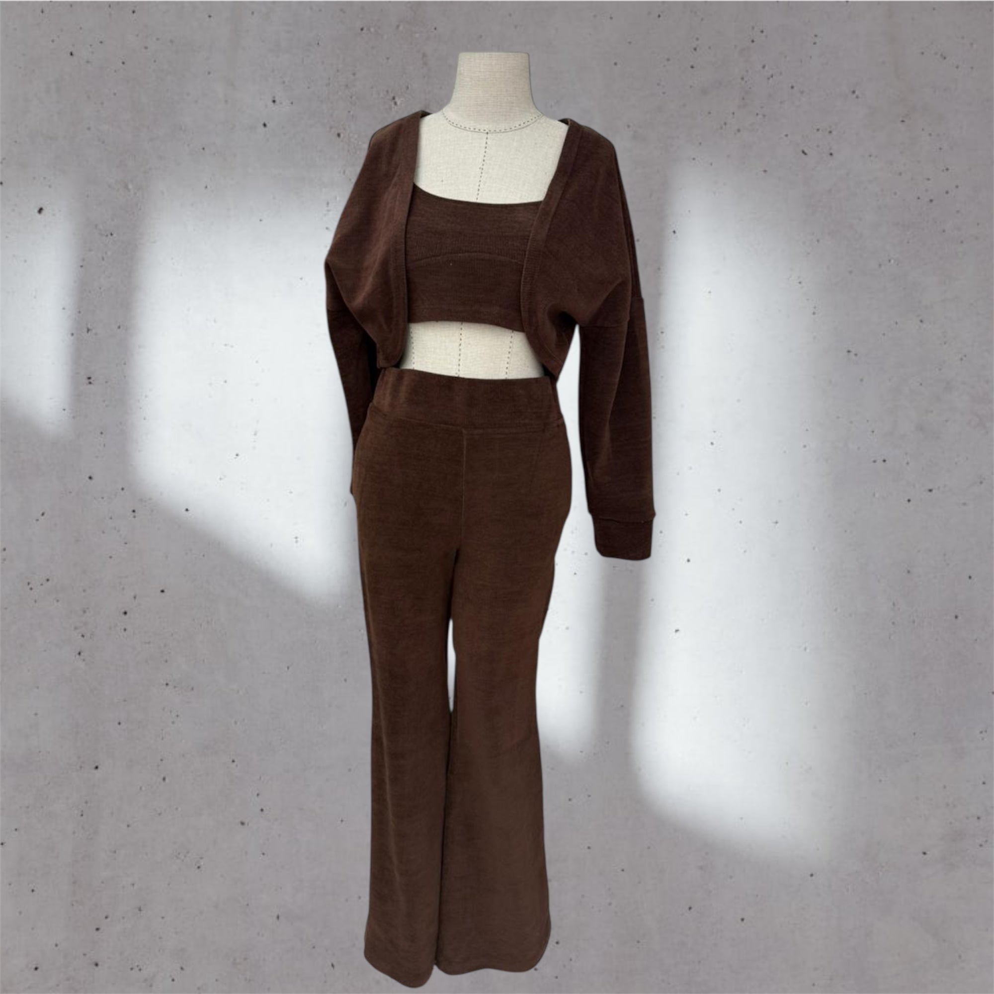 Set 3 pieces (pants , crop top, jacket)